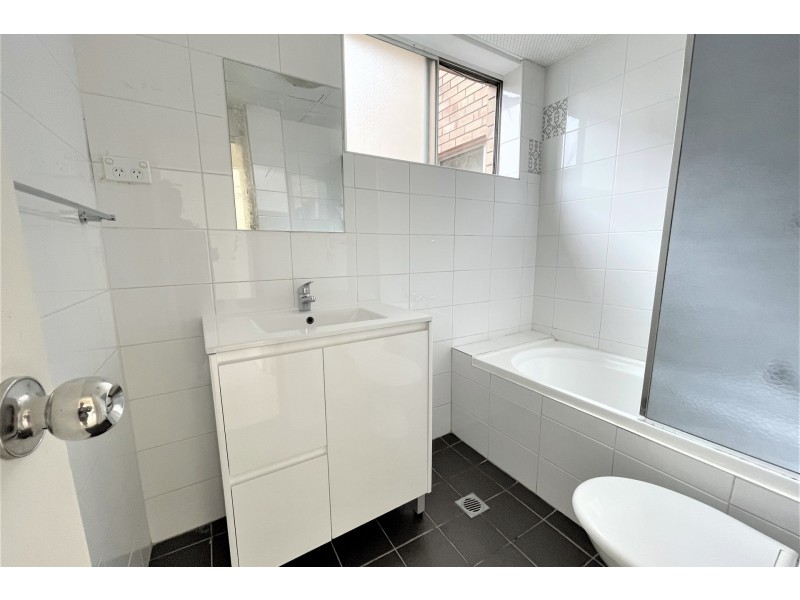 1/39 Manchester Street, Merrylands NSW 2160