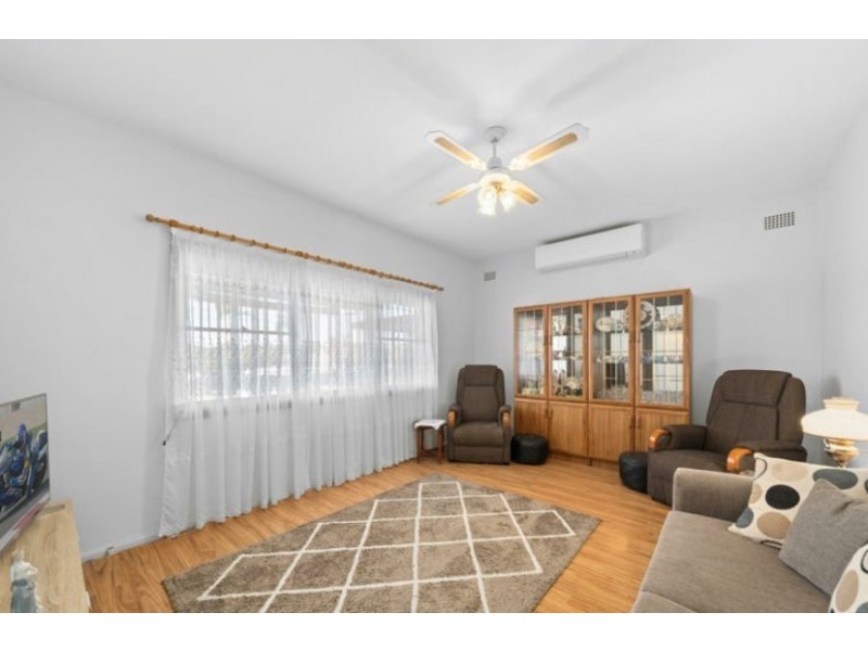 4 Rogers Street, Merrylands NSW 2160