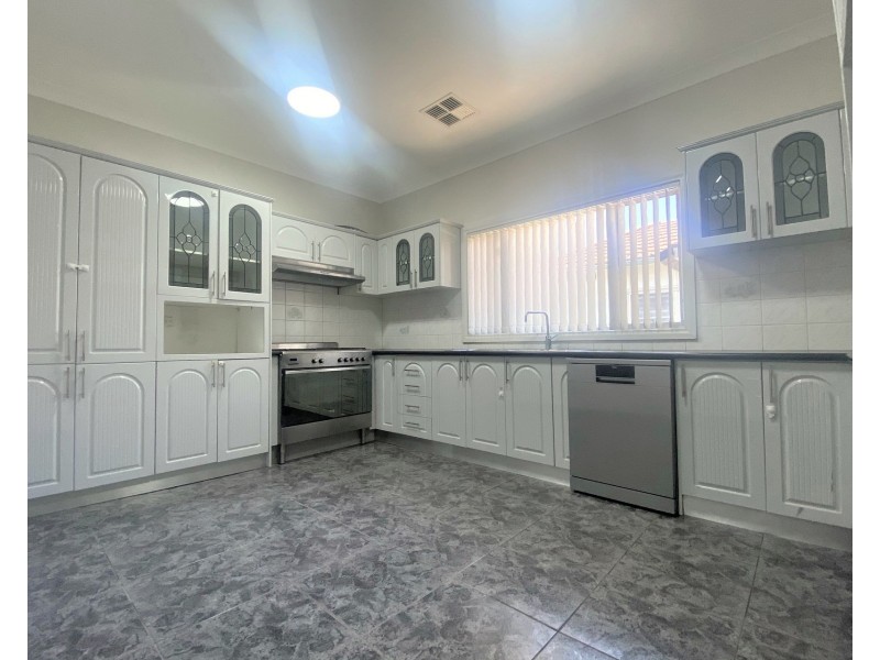 19 Caroline Street, Guildford NSW 2161