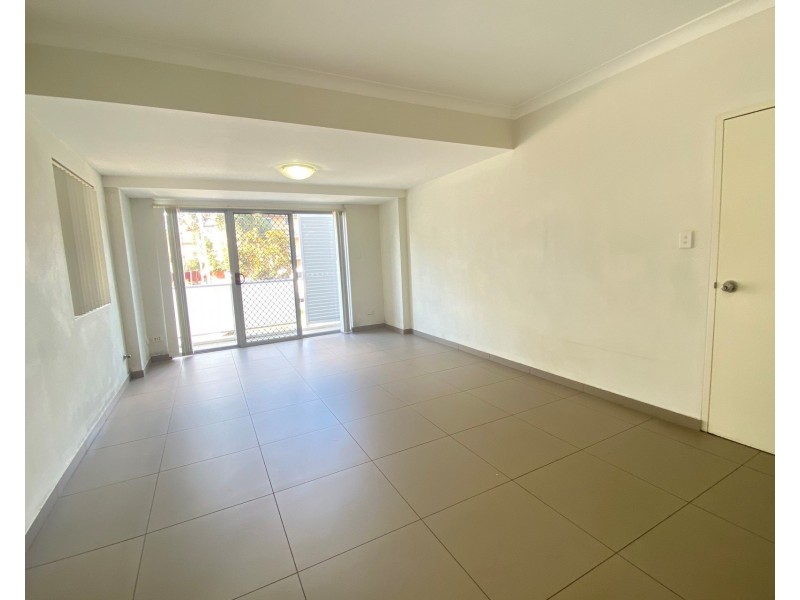 1/63-65 The Esplanade, Guildford NSW 2161