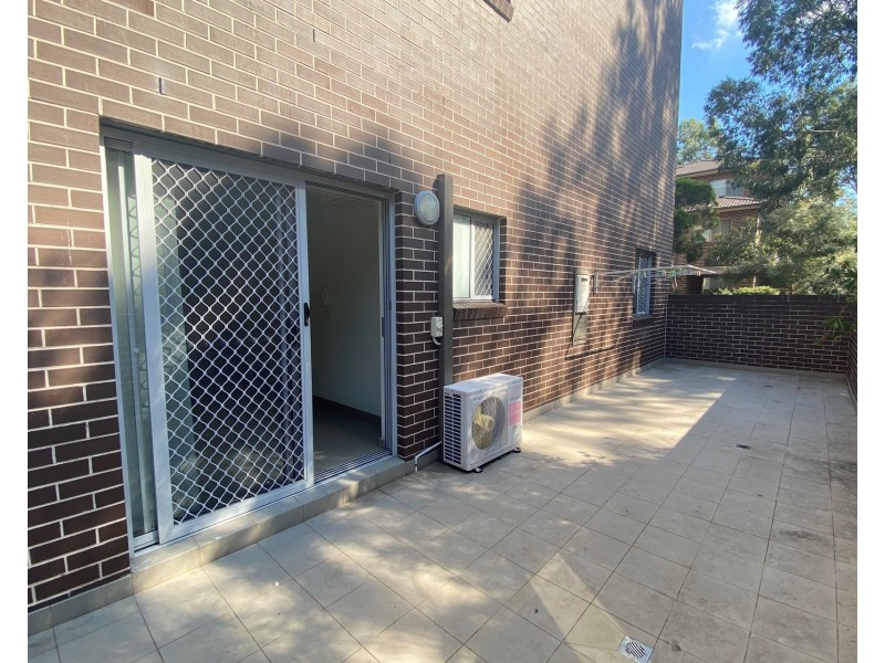 1/63-65 The Esplanade, Guildford NSW 2161