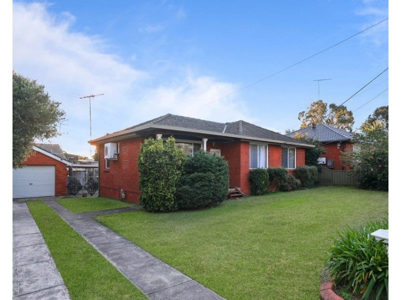 12 Karani Avenue, Guildford West NSW 2161