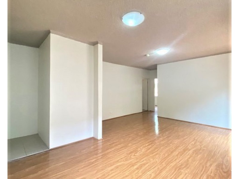 2/26 Hainsworth Street, Westmead NSW 2145