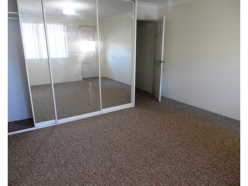 6/39-41 Windsor Road, Merrylands NSW 2160