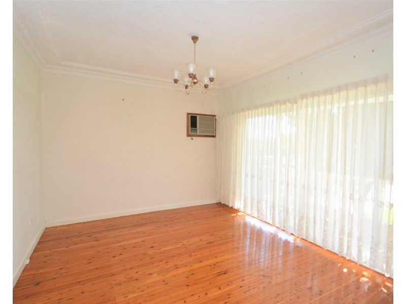 24 Gloucester Avenue, Merrylands NSW 2160
