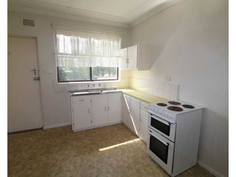 1/2 Cecil Street, Merrylands NSW 2160