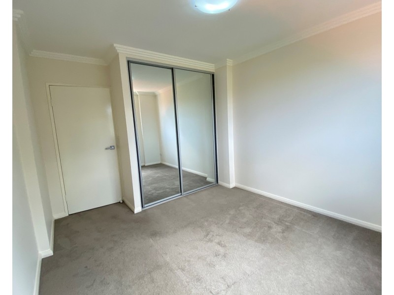 1/206-208 Burnett Street, Mays Hill NSW 2145