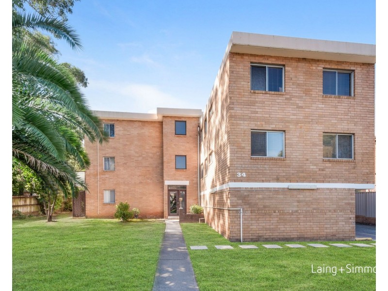 2/34 Addlestone Road, Merrylands NSW 2160