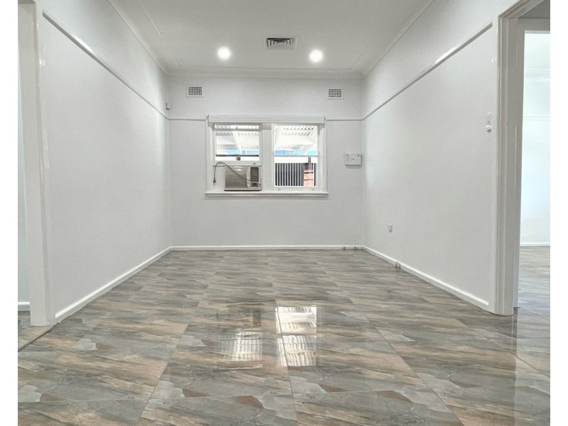 8 Henson Street, Merrylands NSW 2160