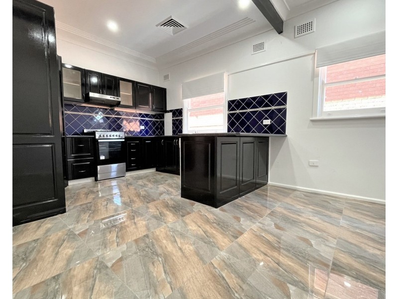 8 Henson Street, Merrylands NSW 2160