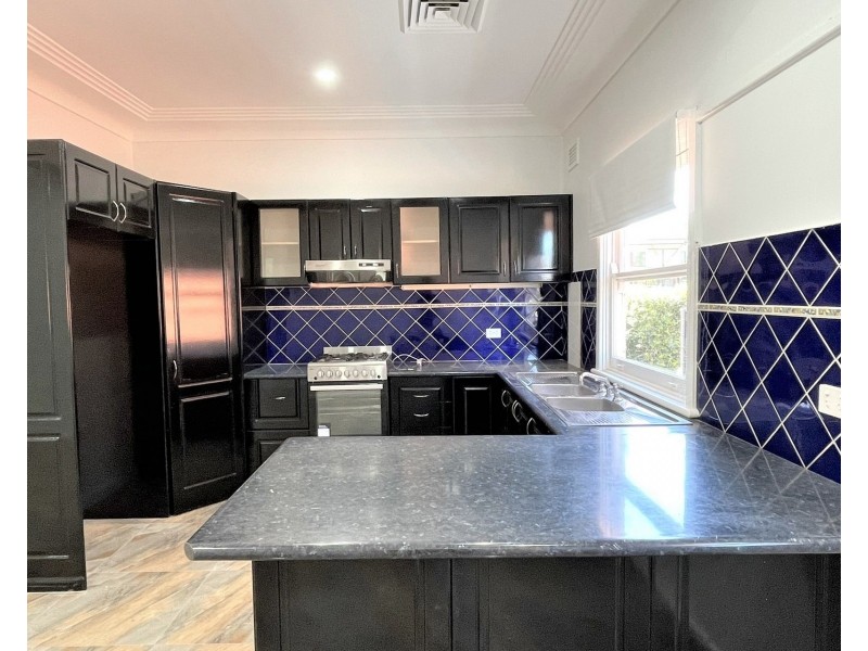 8 Henson Street, Merrylands NSW 2160