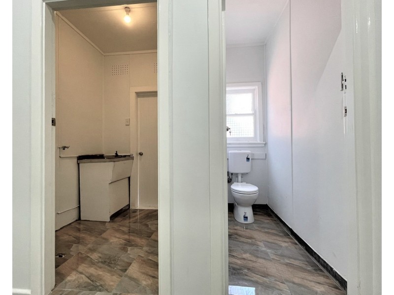 8 Henson Street, Merrylands NSW 2160