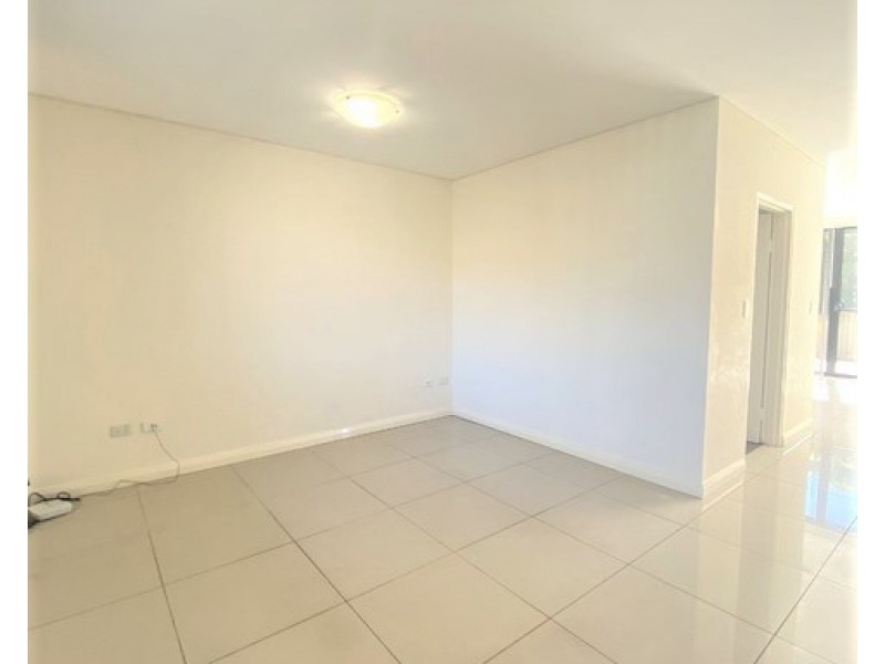 4/27-31 Cleone Street, Guildford NSW 2161