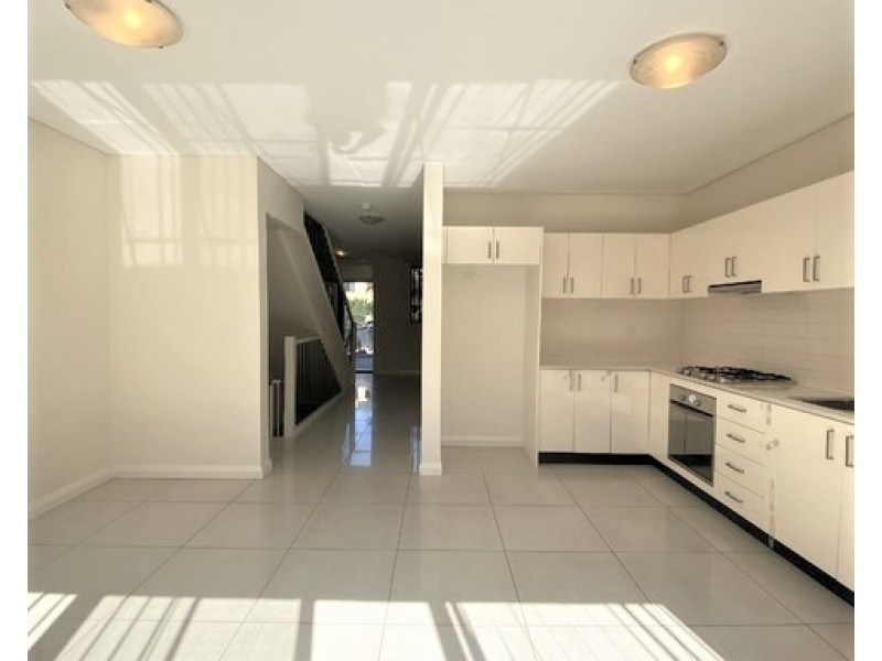 4/27-31 Cleone Street, Guildford NSW 2161