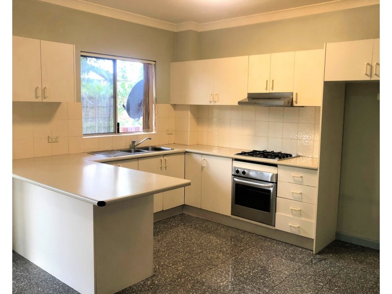 4/40 Neil Street, Merrylands NSW 2160