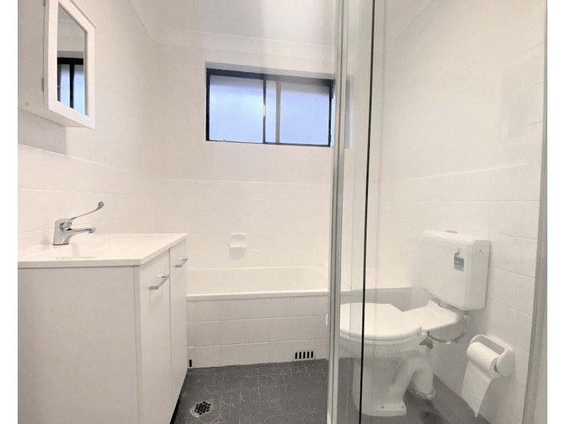 16/28-32 Treves Street, Merrylands NSW 2160