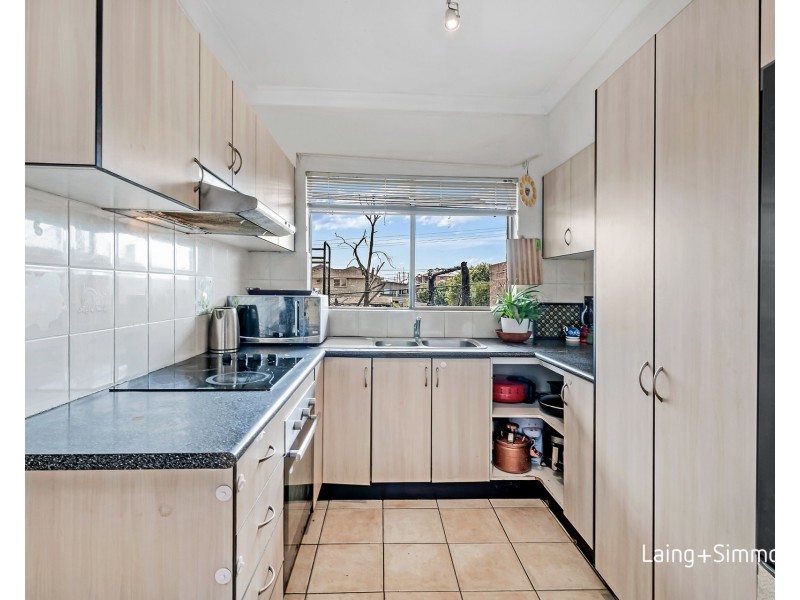 8/61-63 Windsor Road, Merrylands NSW 2160