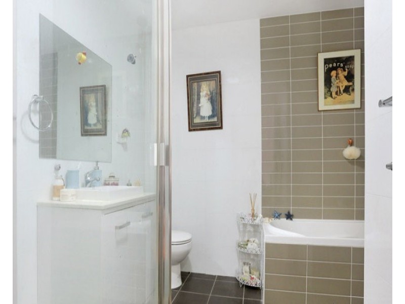 48/31-35 Chamberlain Street, Campbelltown NSW 2560