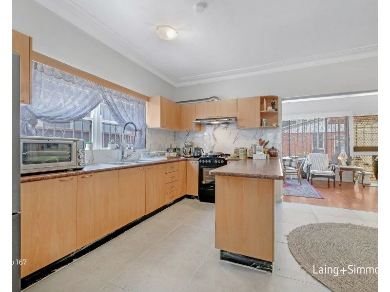 167 – 171 Great Western Highway, Mays Hill NSW 2145