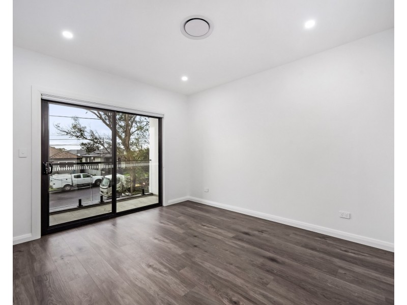 25 & 25a Queen Street, Guildford NSW 2161