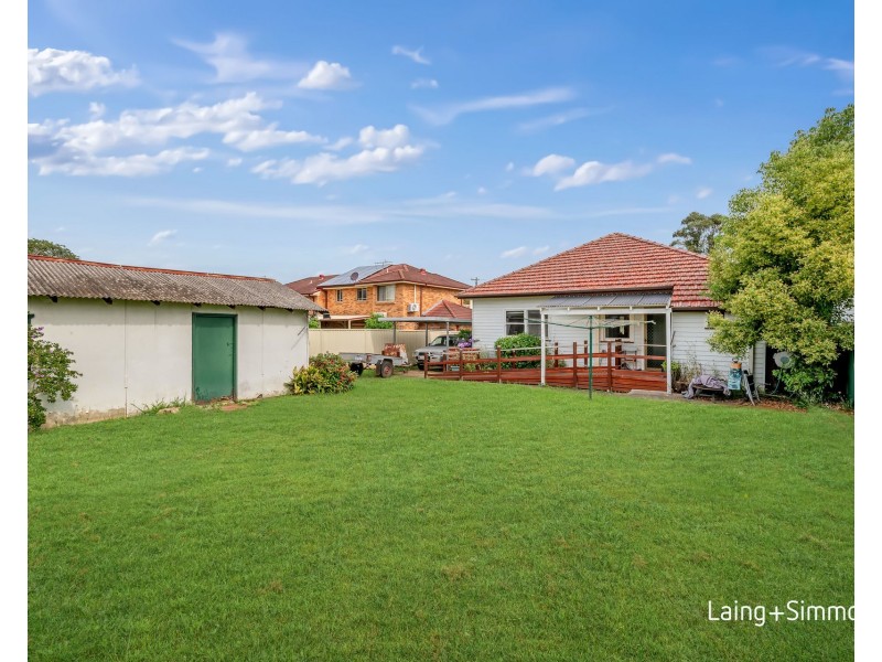 1 Phyllis Crescent, Guildford NSW 2161