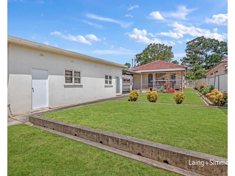15 Grove Street, Guildford NSW 2161