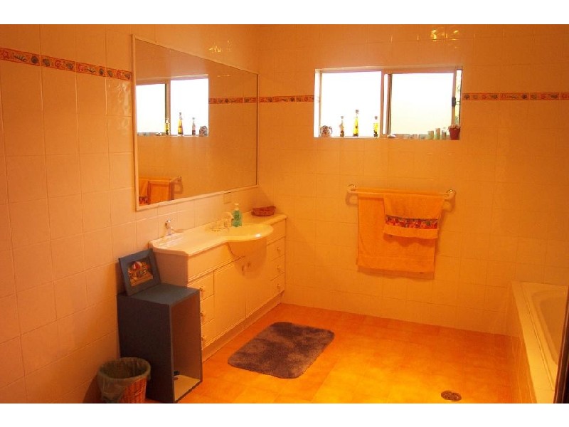 1630 Elizabeth Drive, Kemps Creek NSW 2178