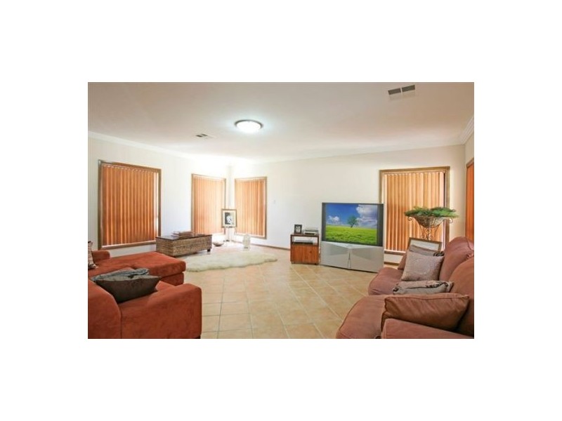 West Hoxton NSW 2171