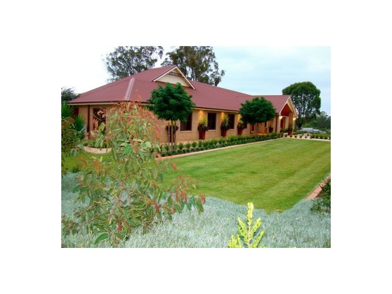 2 William Street, Wallacia NSW 2745