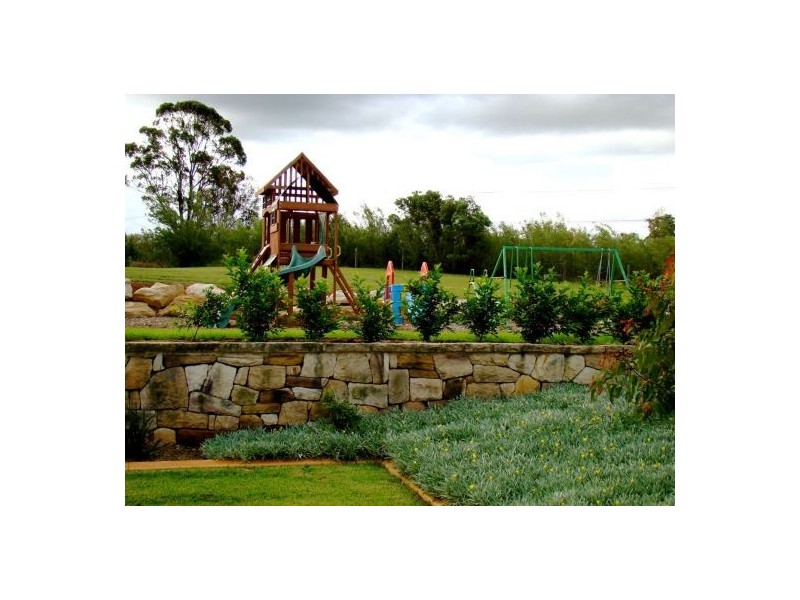 2 William Street, Wallacia NSW 2745