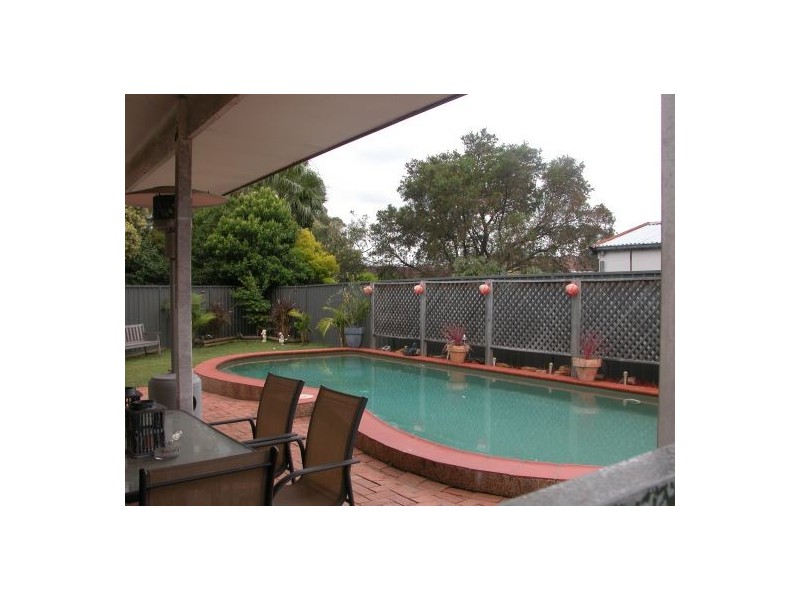 43 Fitzpatrick Crescent, Casula NSW 2170