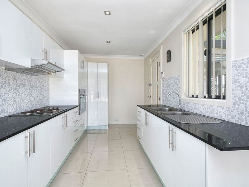 10 Garnet Place, Cartwright NSW 2168