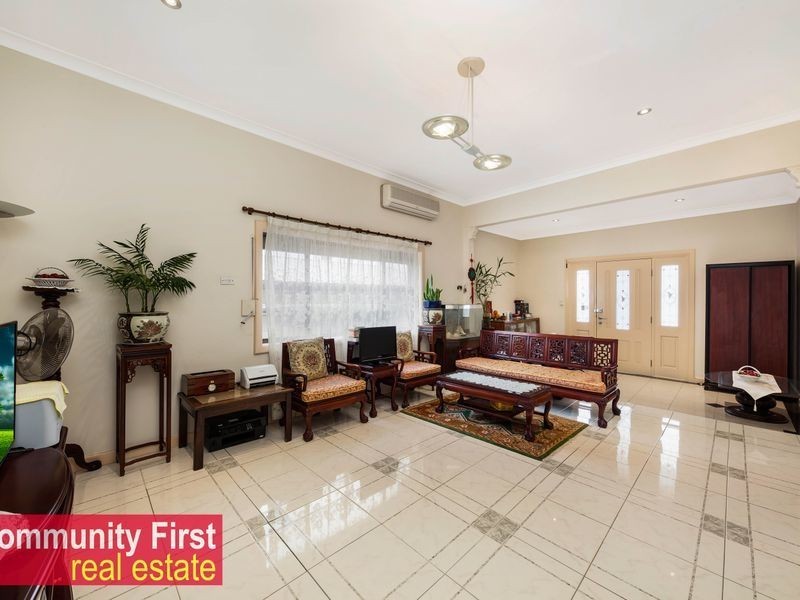 33 West Street, Lurnea NSW 2170