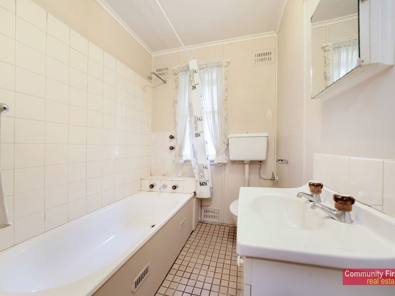 5 Celebration Road, Sadleir NSW 2168