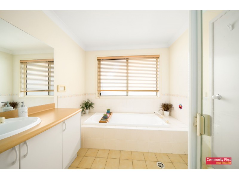 68 Latina Circuit, Prestons NSW 2170