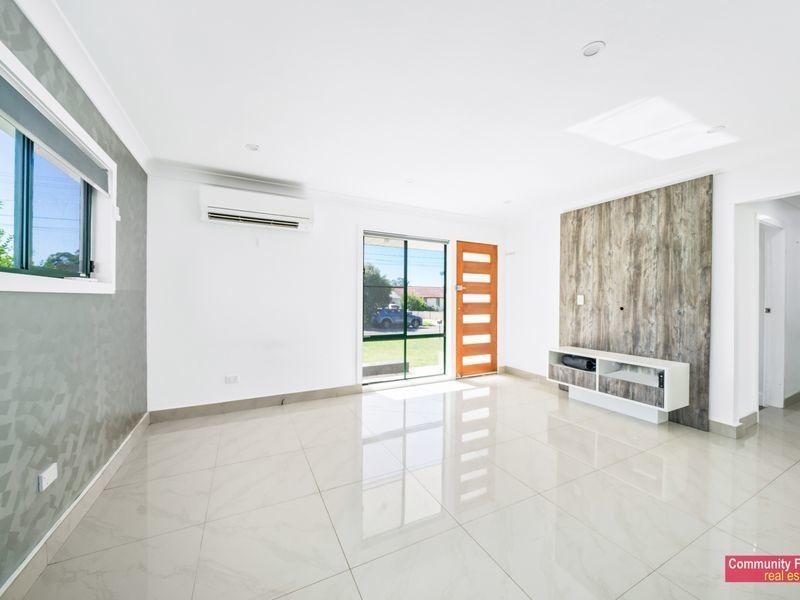 12 Dundee Street, Sadleir NSW 2168