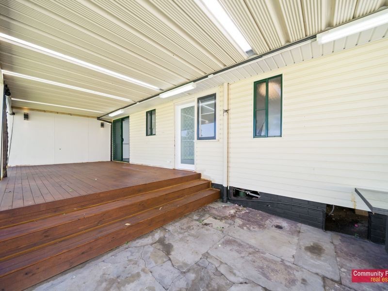 12 Dundee Street, Sadleir NSW 2168