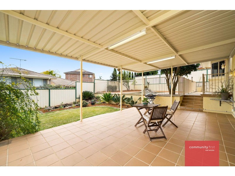 30 Lindeman Crescent, Green Valley NSW 2168