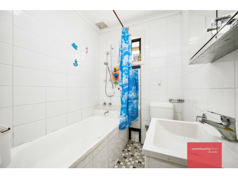 33 Nicholls Street, Warwick Farm NSW 2170