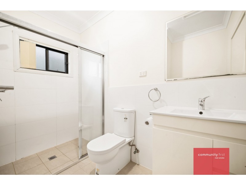 33 Nicholls Street, Warwick Farm NSW 2170