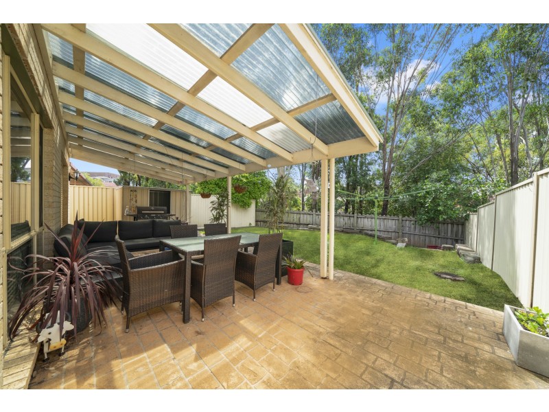 6 Lloyd Place, Casula NSW 2170