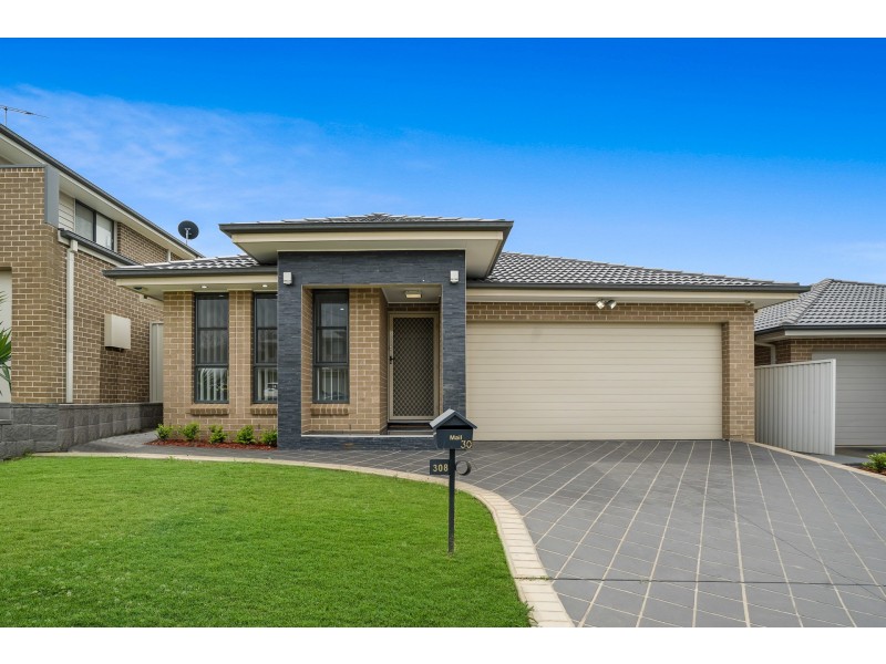 30 Melrose Street, Middleton Grange NSW 2171