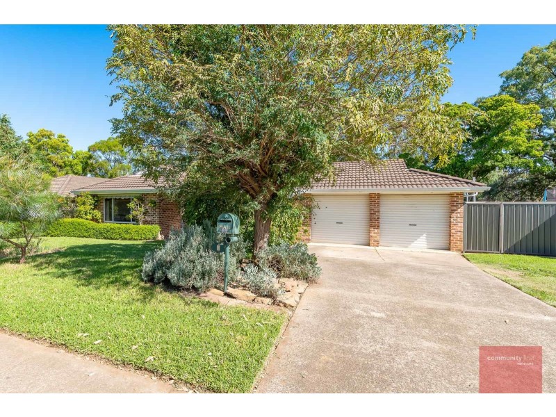 8 Caroline Chisholm Drive, Camden South NSW 2570