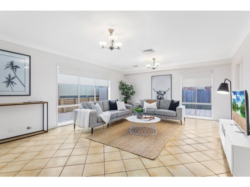 2 Michelago Circuit, Prestons NSW 2170