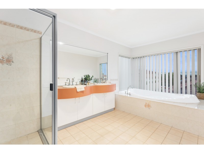 2 Michelago Circuit, Prestons NSW 2170