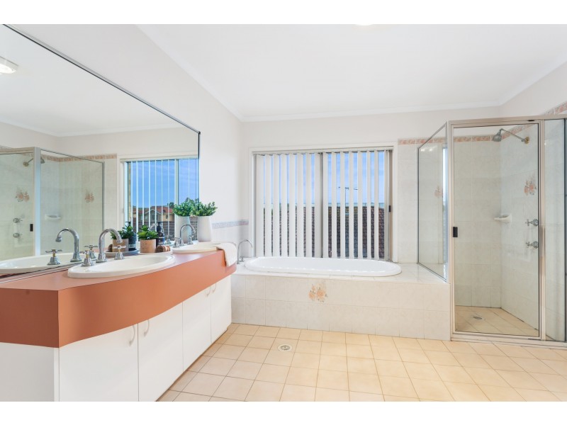 2 Michelago Circuit, Prestons NSW 2170