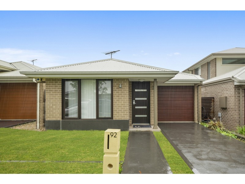 92 Commissioners Drive, Denham Court NSW 2565