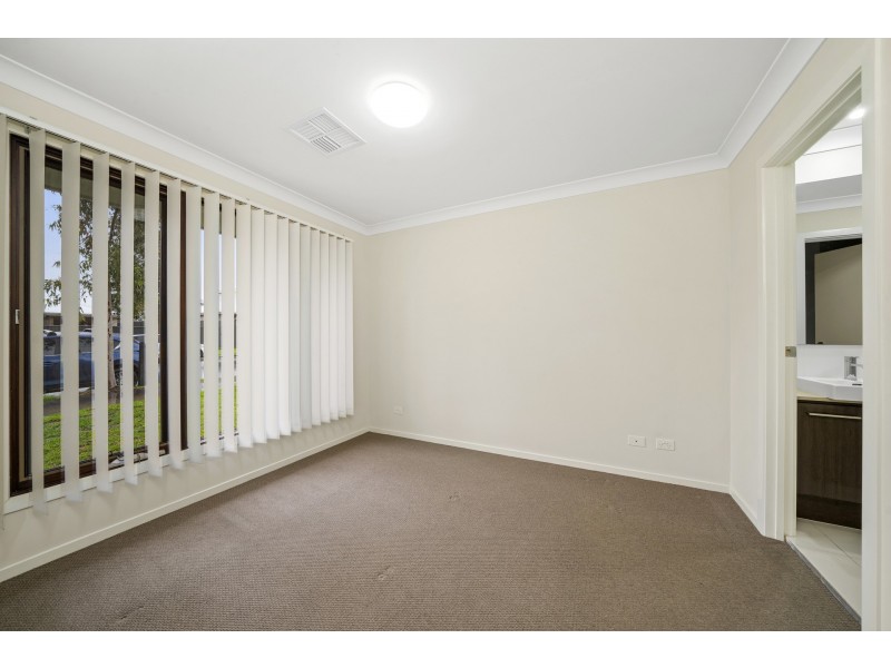 92 Commissioners Drive, Denham Court NSW 2565