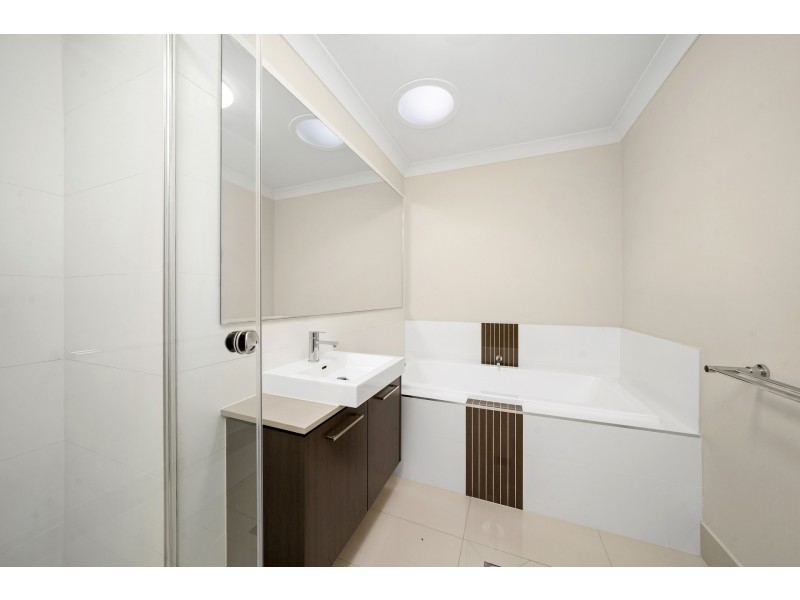 92 Commissioners Drive, Denham Court NSW 2565