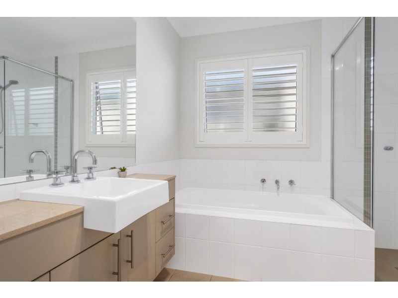 4 Baker Way, Elderslie NSW 2570